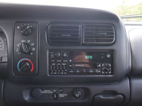 Used 1998 Dodge Dakota Sport AWD/4WD image 29