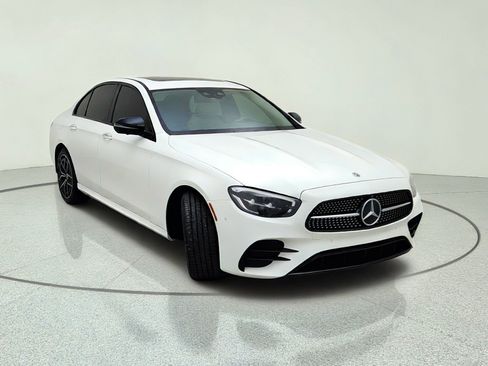 Used 2022 Mercedes-Benz E 350 Sedan image 4
