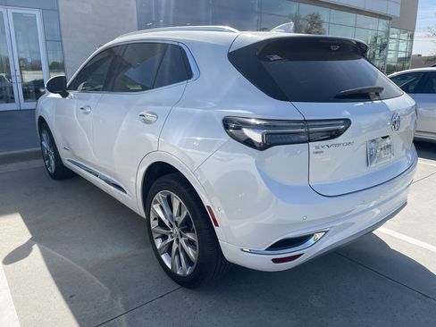 Used 2023 Buick Envision Avenir image 2