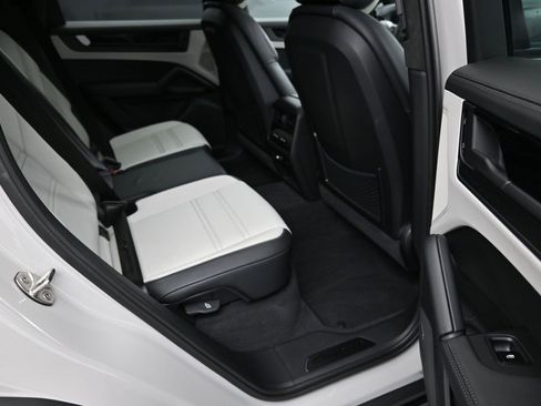 Certified 2026 Porsche Cayenne GTS image 24