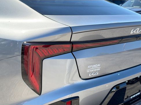 Used 2025 Kia K4 GT-Line Turbo image 11