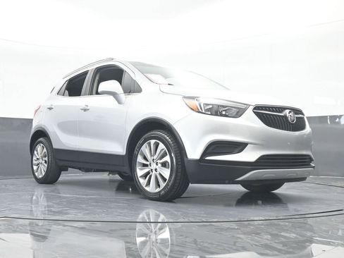 Used 2020 Buick Encore Preferred image 60