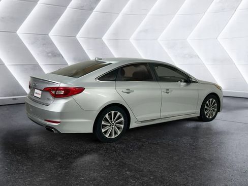 Used 2016 Hyundai Sonata Sport w/ Option Group 1V image 4