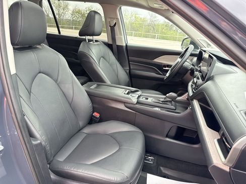 Used 2024 Toyota Grand Highlander Limited image 26