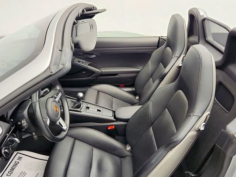 Used 2022 Porsche 718 Boxster T Roadster with Adaptive Sport image 21