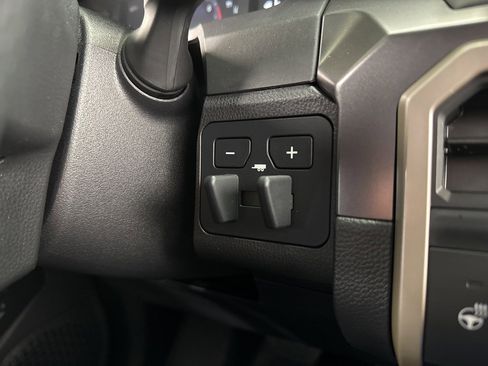 Certified 2025 Toyota Tacoma SR5 image 24