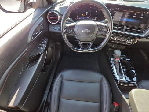 Certified 2024 Chevrolet Trax RS w/ Sunroof Package image 12