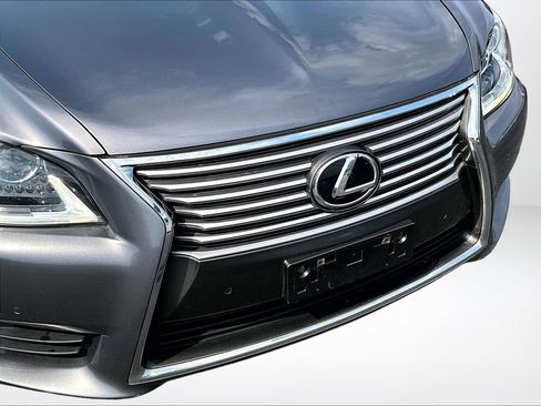 Used 2016 Lexus LS 460 AWD w/ Comfort Package image 27