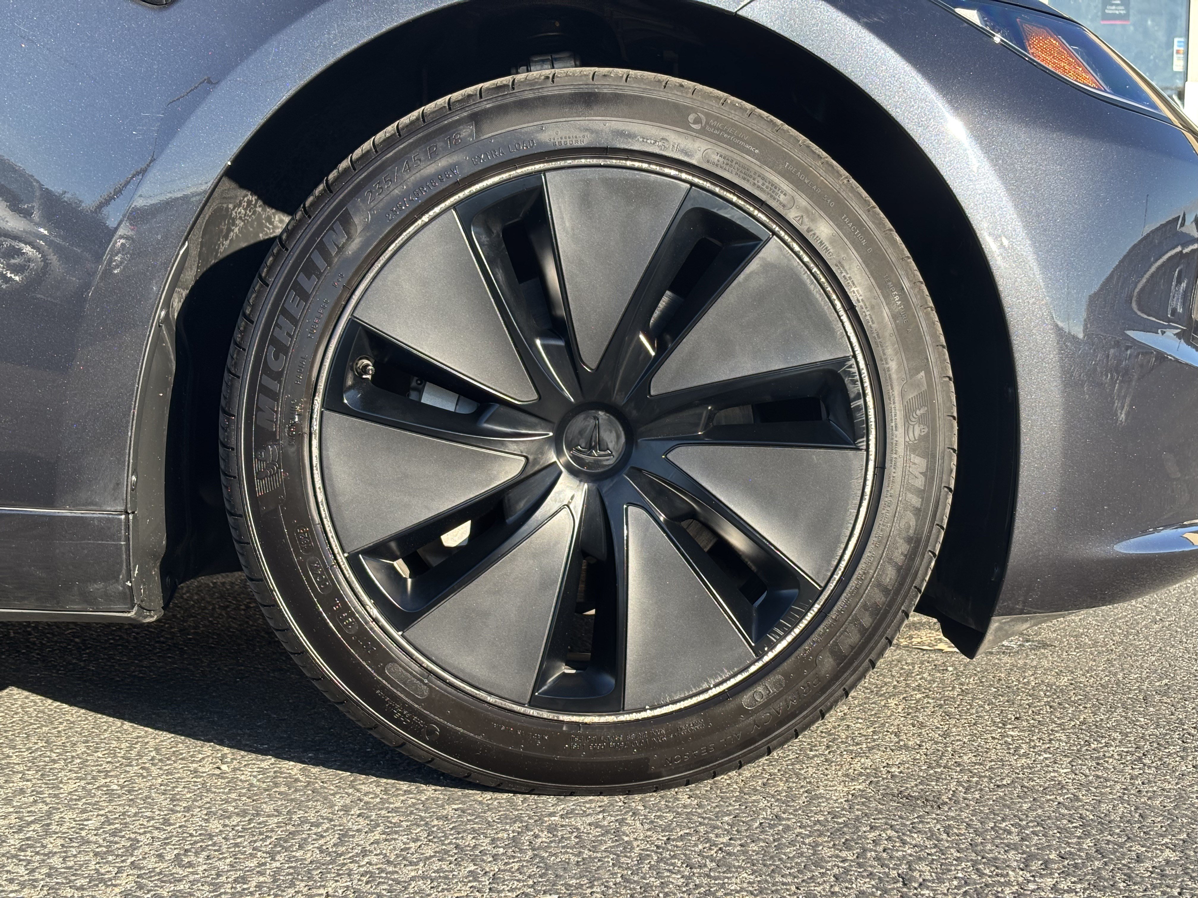 Used 2025 Tesla Model 3 Long Range AWD/4WD image 9
