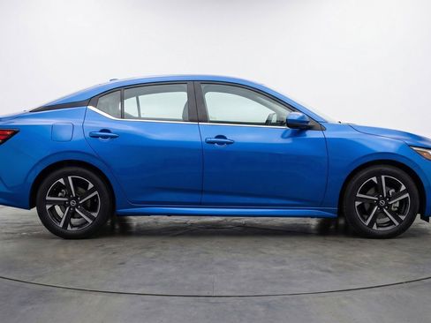 Used 2025 Nissan Sentra SV image 11