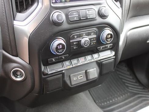 Used 2022 Chevrolet Silverado 1500 LT image 23