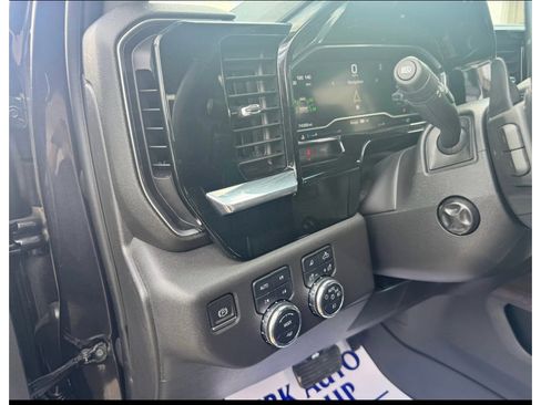 Used 2023 GMC Sierra 1500 SLT AWD/4WD image 19