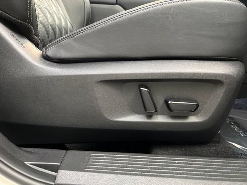 Used 2026 Nissan Rogue Platinum w/ Platinum Premium Package AWD/4WD image 30