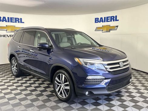 Used 2018 Honda Pilot Touring image 7
