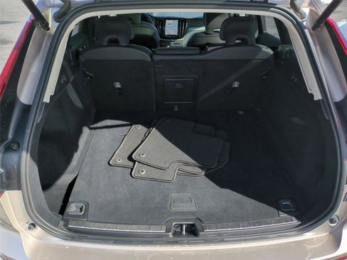 New 2026 Volvo XC60 B5 Plus w/ Climate Package image 22