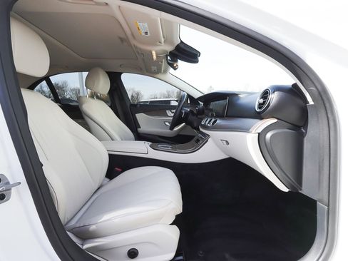 Used 2022 Mercedes-Benz E 350 4MATIC Sedan image 95