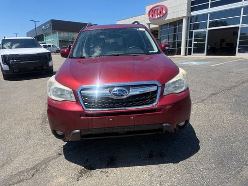 Used 2014 Subaru Forester 2.5i Touring AWD/4WD image 2