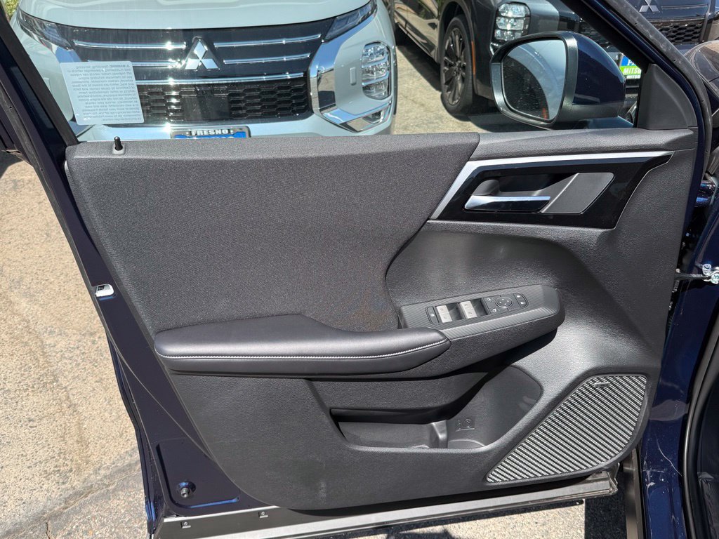 New 2026 Mitsubishi Outlander ES FWD image 33