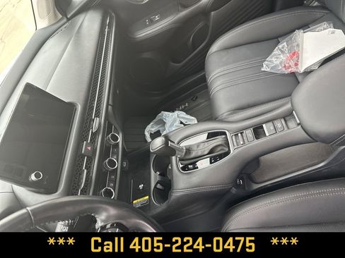 Used 2025 Honda HR-V EX-L image 14