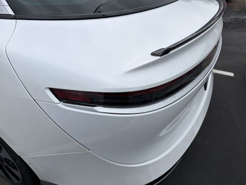 Used 2022 Lucid Air Grand Touring image 19