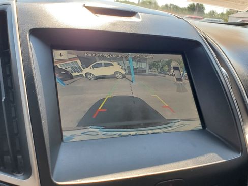 Used 2019 Ford Edge SEL w/ Equipment Group 201A FWD image 21