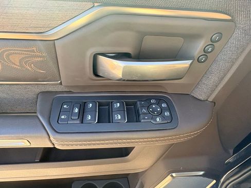 Used 2025 RAM 2500 Limited image 28