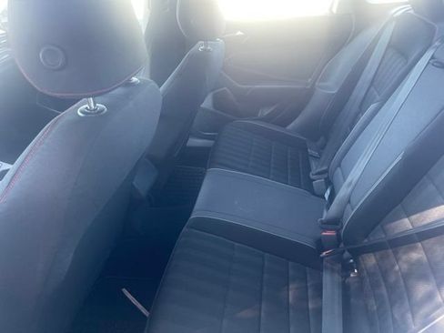 Used 2019 Volkswagen Jetta GLI FWD image 10