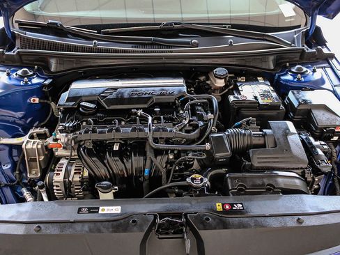 Used 2023 Hyundai Elantra Limited image 26