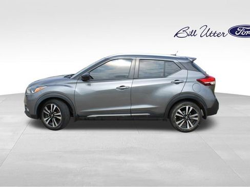 Used 2020 Nissan Kicks SR image 8