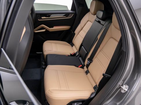 New 2026 Porsche Cayenne image 16