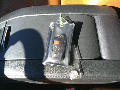 Used 2019 Toyota Highlander Limited image 38