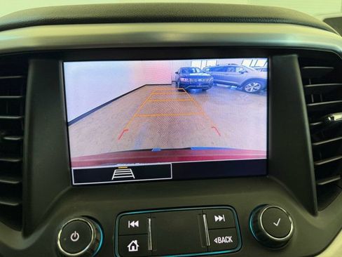 Used 2021 GMC Acadia SLE w/ Driver Convenience Package FWD image 27