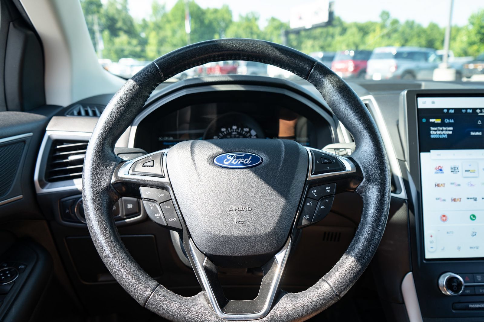 Used 2024 Ford Edge SEL AWD/4WD image 28