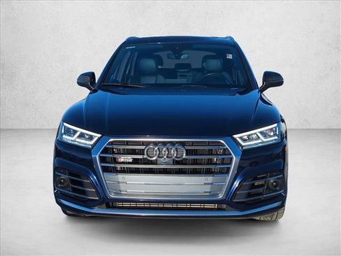 Used 2020 Audi SQ5 Prestige image 2