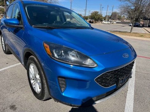 Used 2021 Ford Escape SE image 8