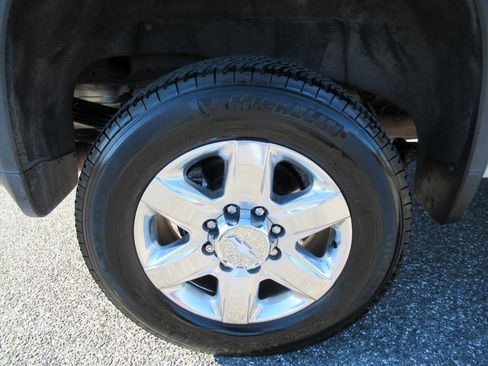 Used 2020 Chevrolet Silverado 2500 LTZ w/ LTZ Plus Package image 8