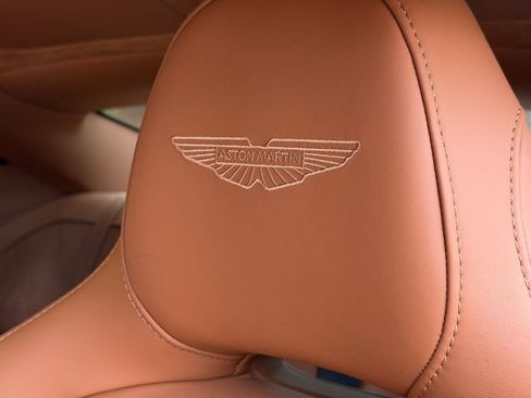 Used 2025 Aston Martin DB12 Coupe RWD image 6