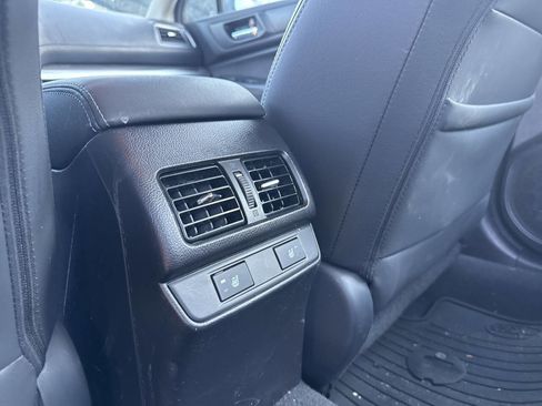 Used 2016 Subaru Legacy 2.5i Limited image 12