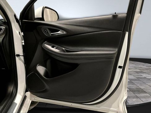 Used 2022 Buick Encore GX Select w/ Sport Touring Package image 27