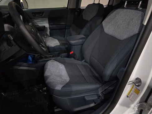 New 2025 Ford Maverick XLT image 19