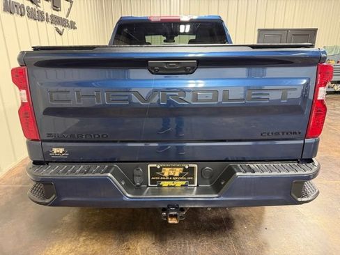 Used 2023 Chevrolet Silverado 1500 Custom image 9