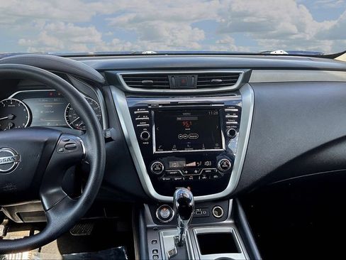 Used 2019 Nissan Murano S AWD/4WD image 9