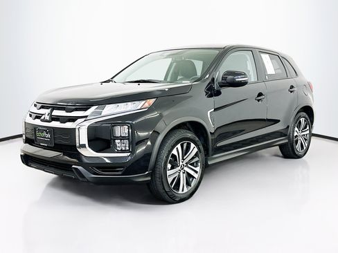 Used 2025 Mitsubishi Outlander Sport SE image 3