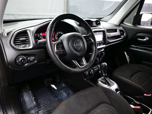 Used 2022 Jeep Renegade Latitude AWD/4WD image 14