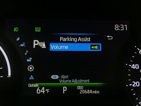 Used 2025 Toyota Sienna XLE image 41