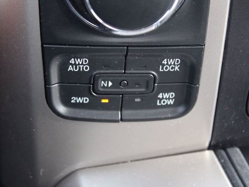 Used 2014 RAM 1500 Big Horn image 33