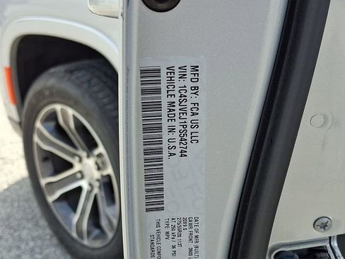 Used 2023 Jeep Grand Wagoneer 4WD image 27