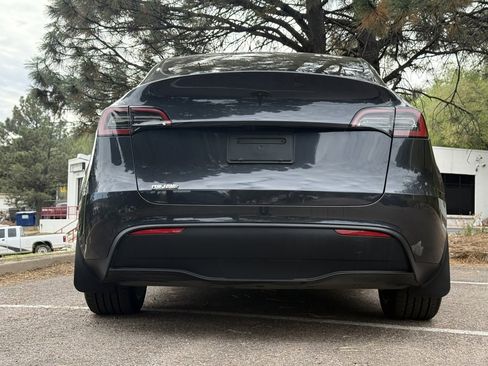 Used 2024 Tesla Model Y Long Range image 6