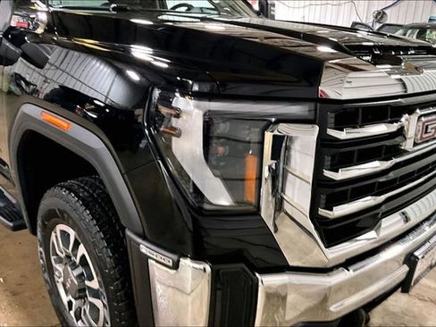 Certified 2024 GMC Sierra 2500 SLE w/ SLE Convenience Package AWD/4WD image 4