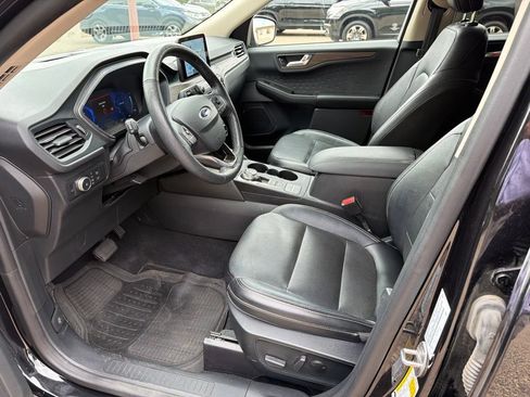 Used 2020 Ford Escape Titanium AWD/4WD image 38